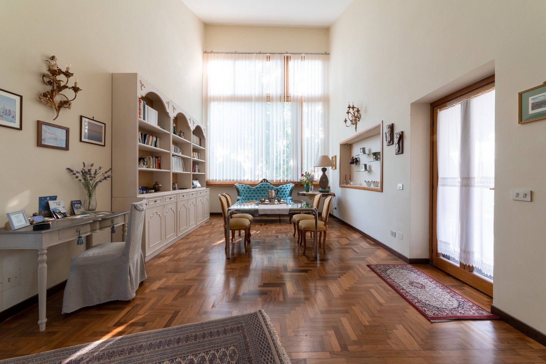 Villa dei Gelsomini – Ingresso e zona pranzo Villa dei Gelsomini - Ingresso e zona pranzo